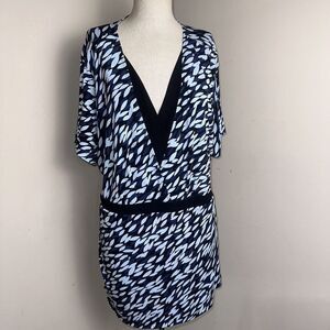 Apostrophe Woman Black Blue Belted Top Stretchy Plus Size 2X EUC